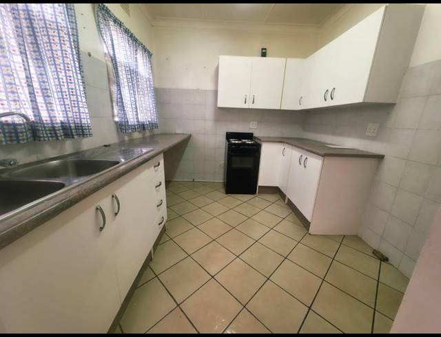 3 BEDROOM HOUSE FOR SALE IN ROTHDENE
